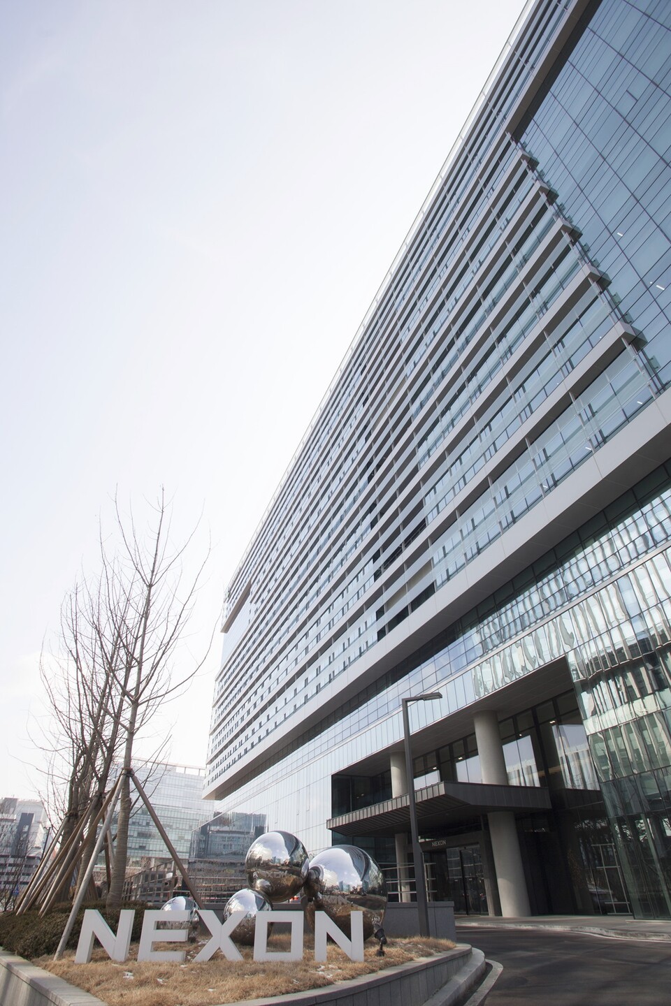 넥슨 2분기 실적으로 라이브 역량 증명...메이플·던파 매출 리바운드로 반기 최대 실적 달성 < 취재·기획 < 게임 < 기사본문 -  플레이포럼